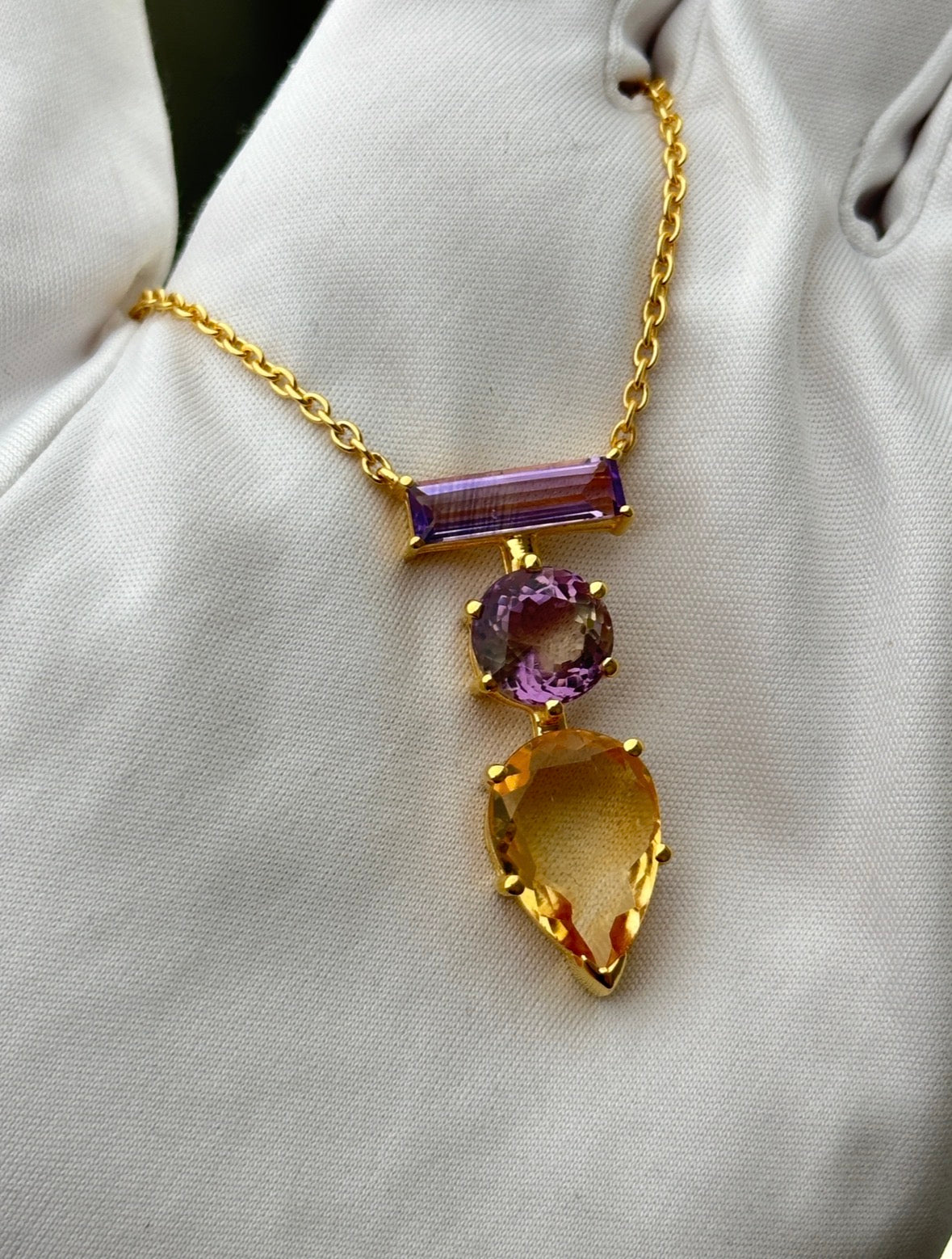 The Soléa Pendant