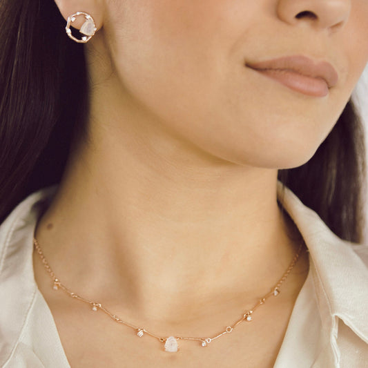 The Lunar Rose Ketting