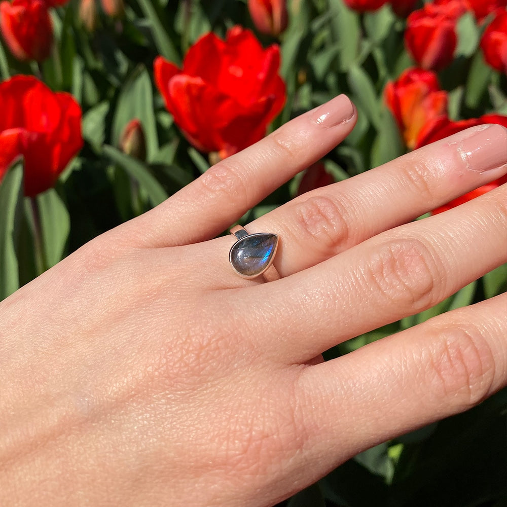 The Labradorite Ring