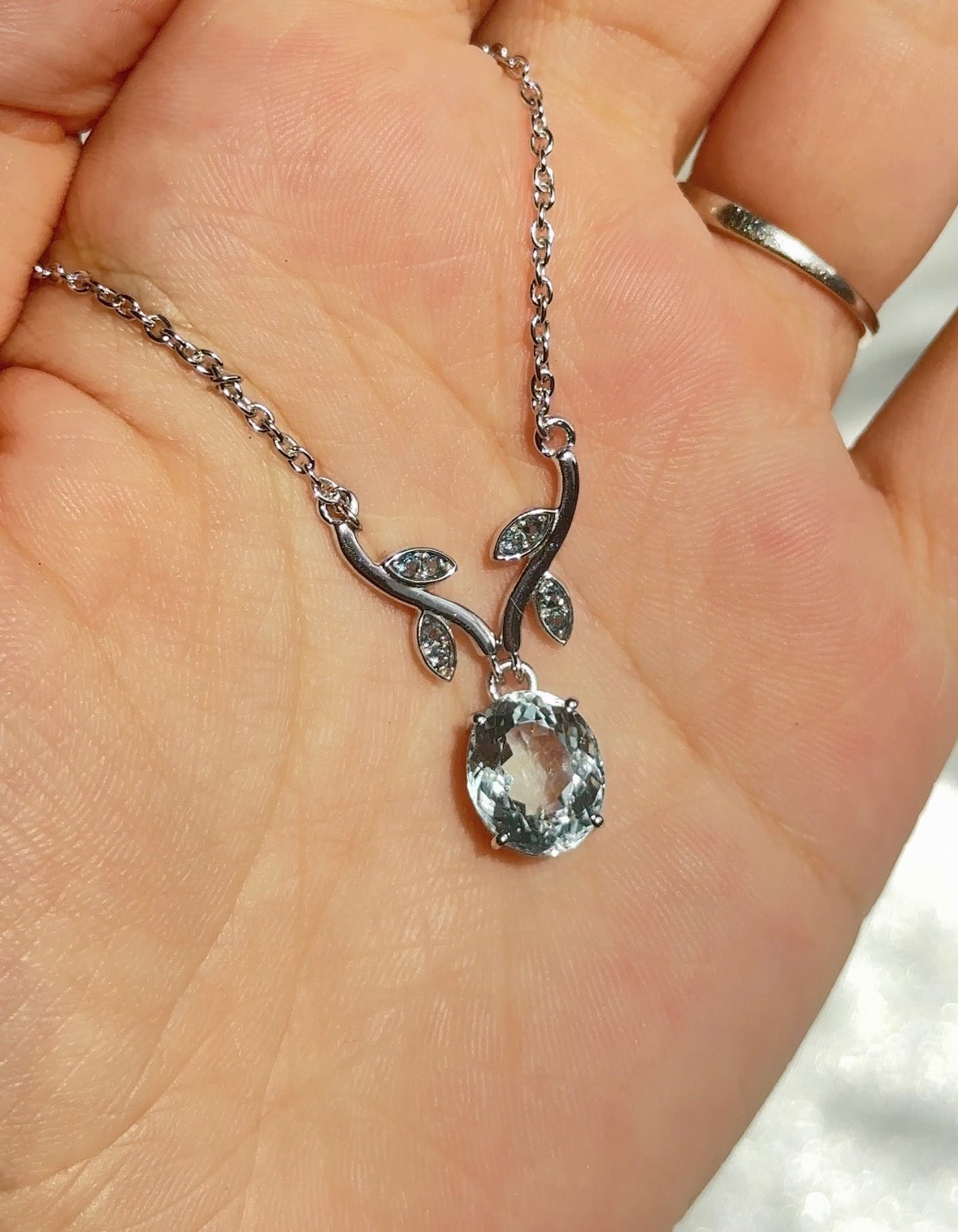 Maris Necklace